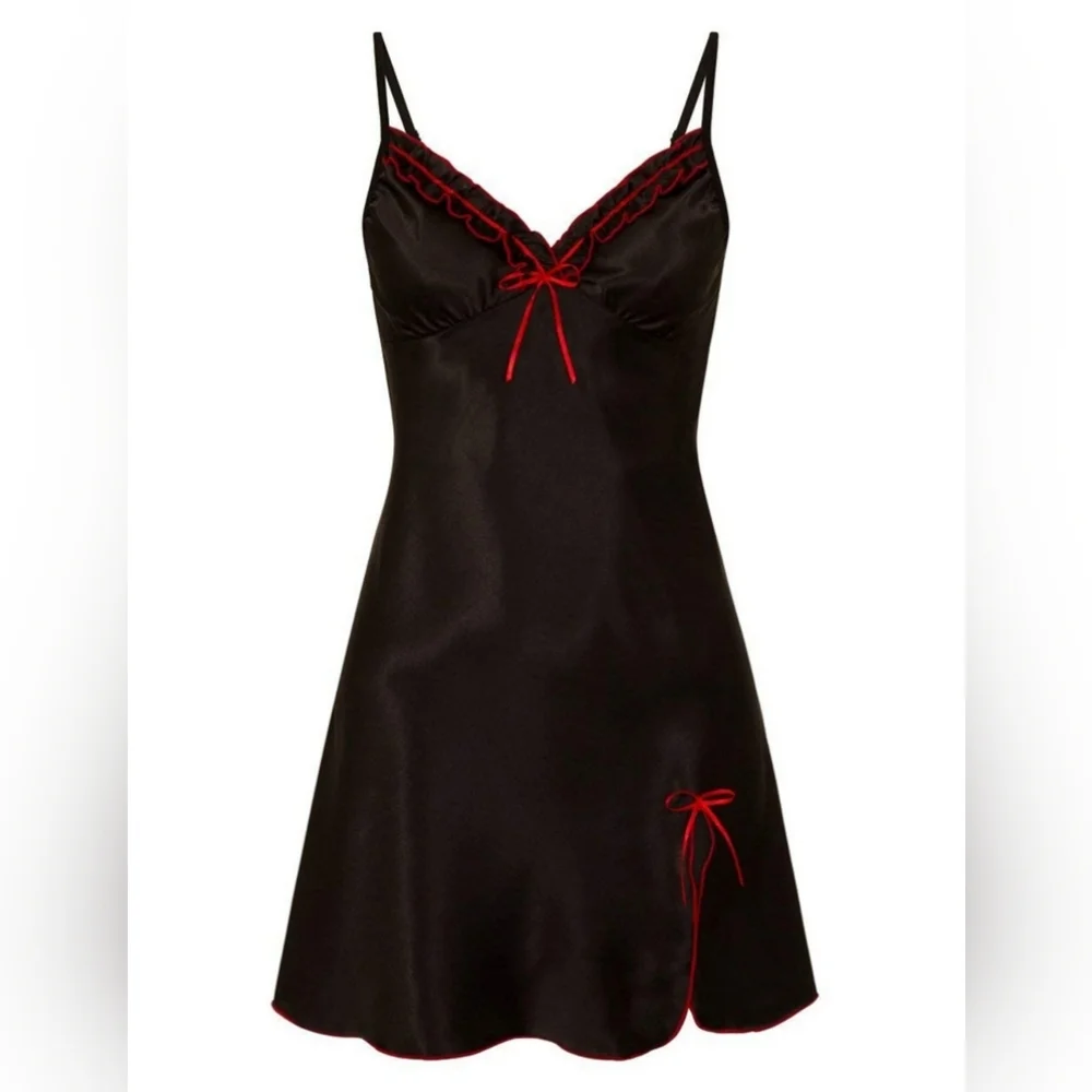 Black Satin Lace-Trim Mini Slip  (Lightweight)Runs Slightly small light stretch.